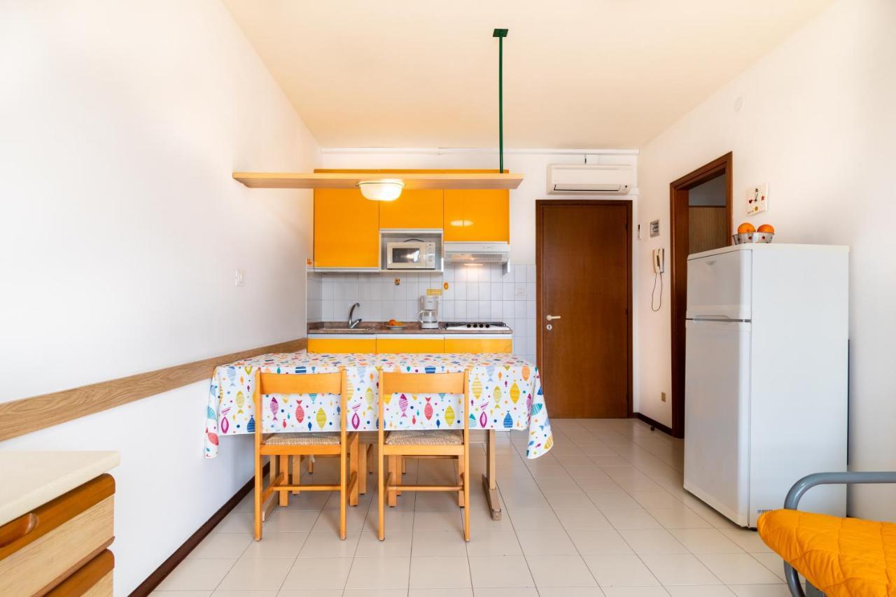 Condominio Croce Del Sud Bibione Buitenkant foto
